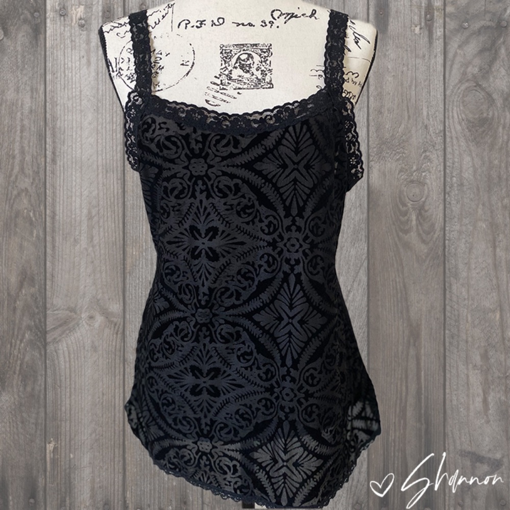 🎉Host Pick🎉 Mad & Mac Lace Cami & Short Set